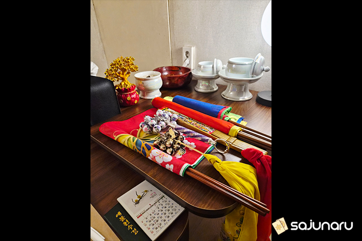 사주나루 장만월