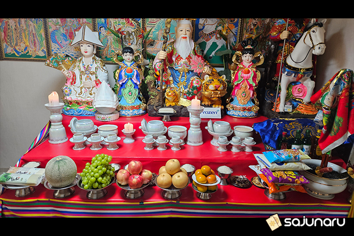 사주나루 국화신당